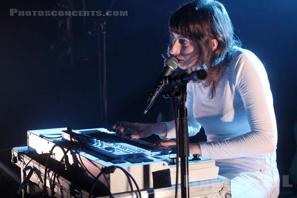 ALDOUS HARDING - 2017-11-13 - PARIS - Point Ephemere - Hannah Sian Topp